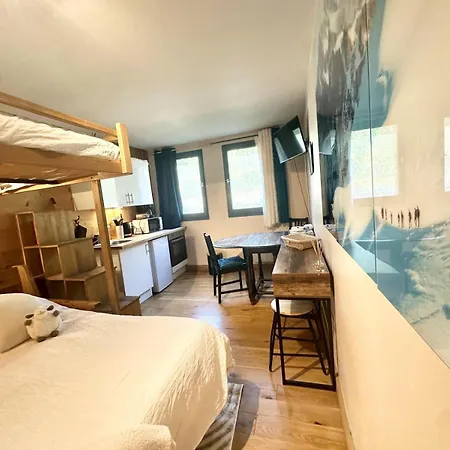 Nouveau Refuge De L Aiguille * Chamonix